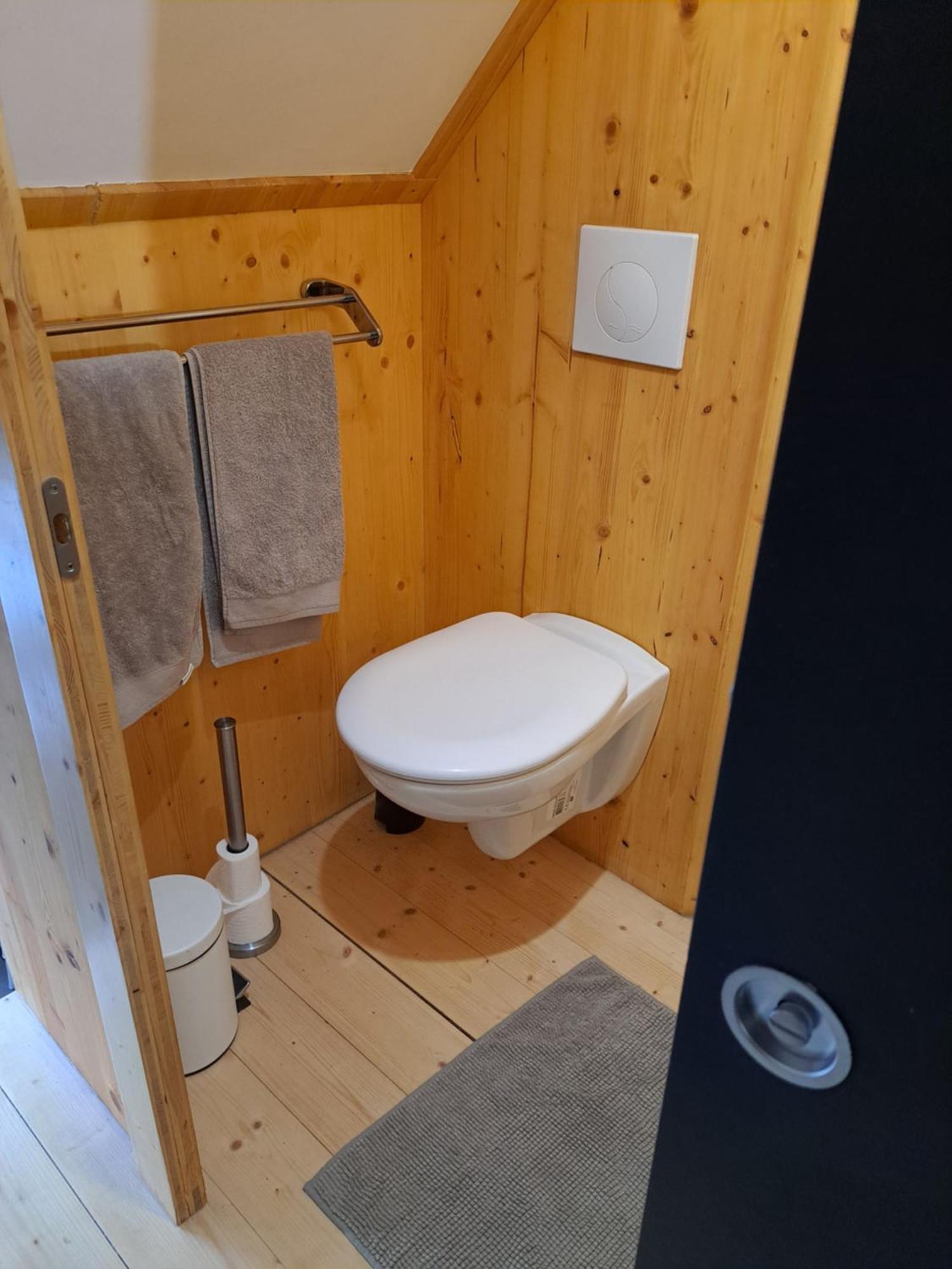 Studio Meuble Proche Conseil Departemental Du Jura ลงส์-เลอ-โซนีเย ภายนอก รูปภาพ
