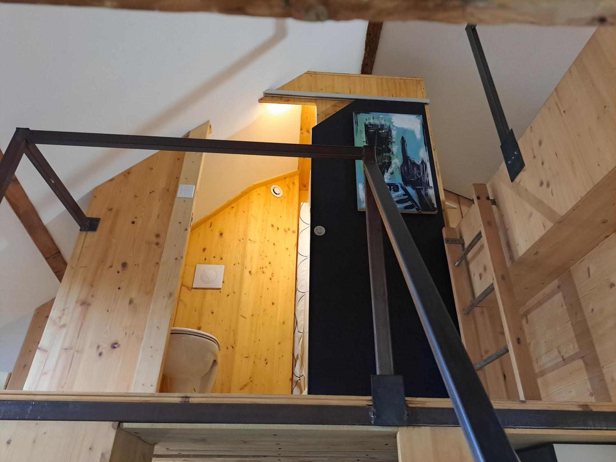 Studio Meuble Proche Conseil Departemental Du Jura ลงส์-เลอ-โซนีเย ภายนอก รูปภาพ